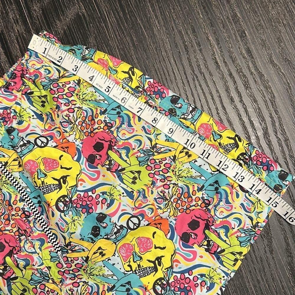 Men’s Boardies Skull Grillz Swim Trunks, Size Medium View 6